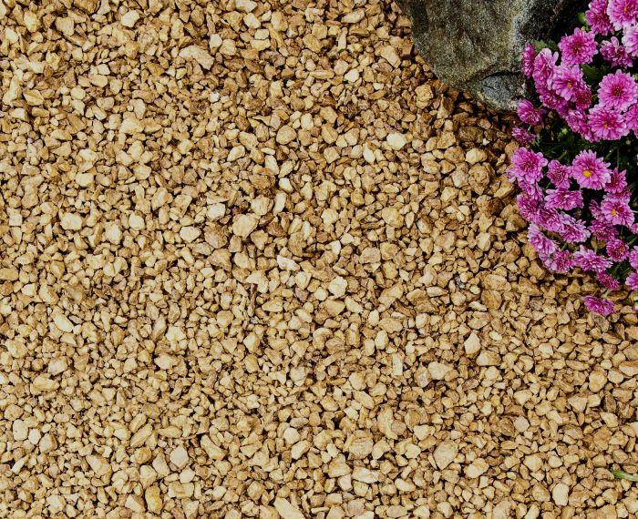 Golden gravel