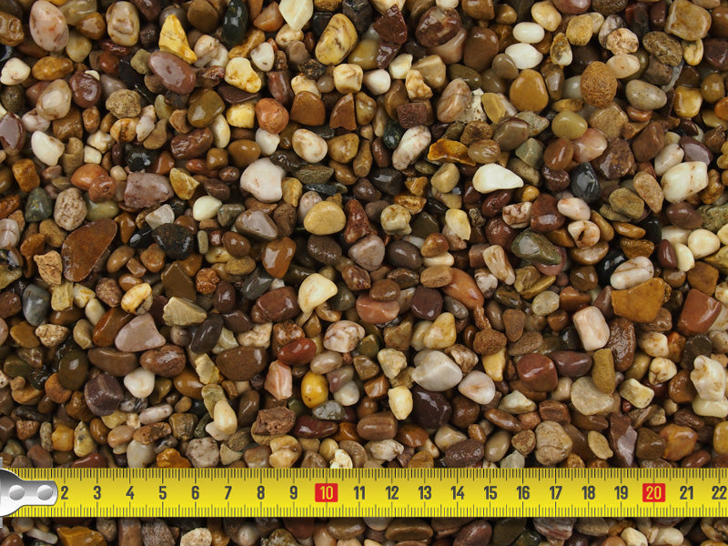 Measuring the stones with measuring tape