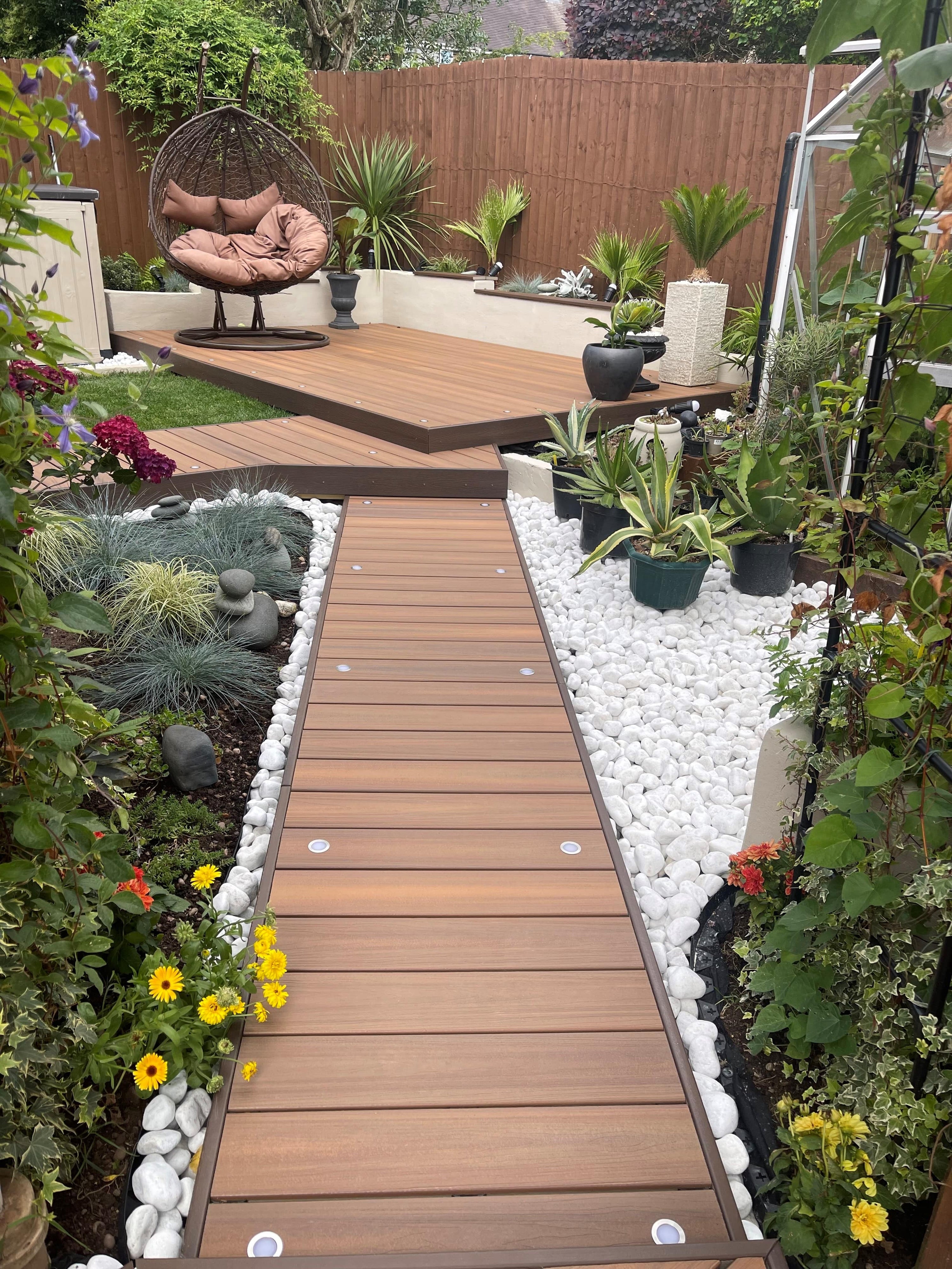 Polar white cobbles used for garden borders