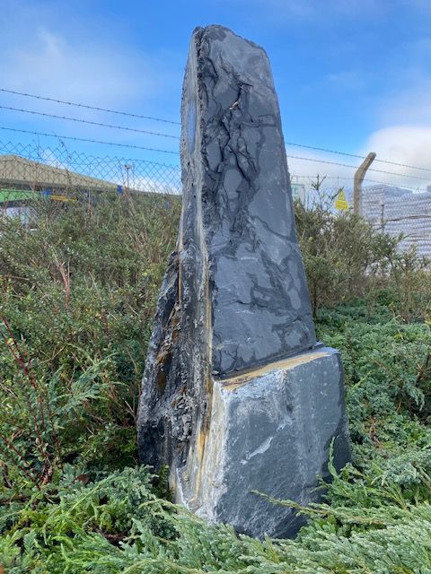 Slate Monolith 1500mm (5ft)