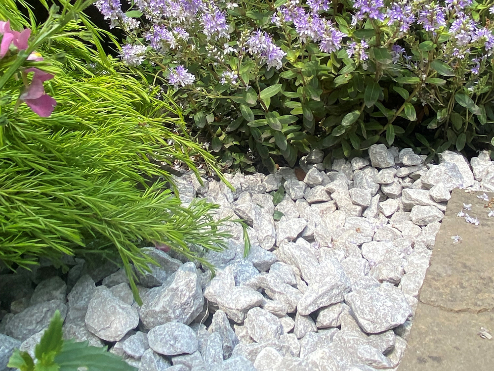 Dove Grey Limestone Gravel 20mm