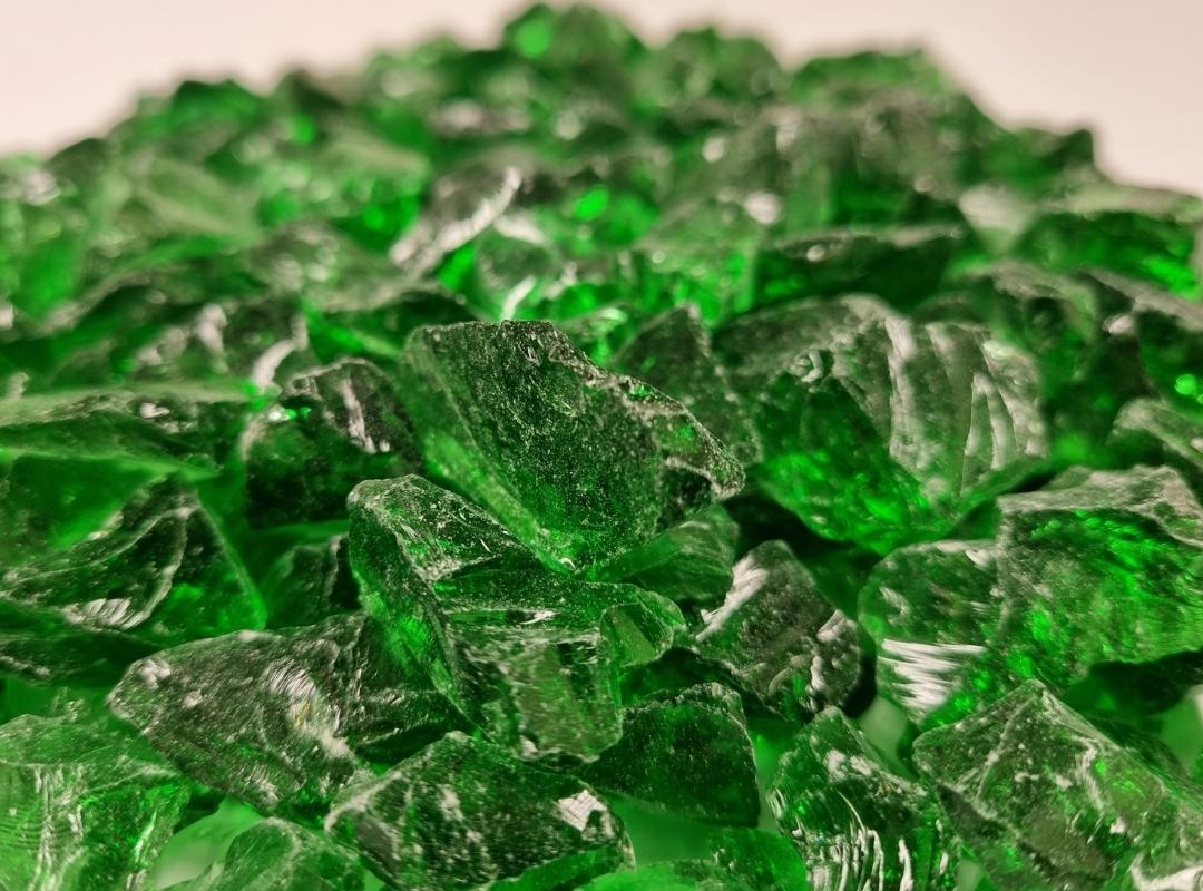 Emerald Glass Chippings 10-20mm