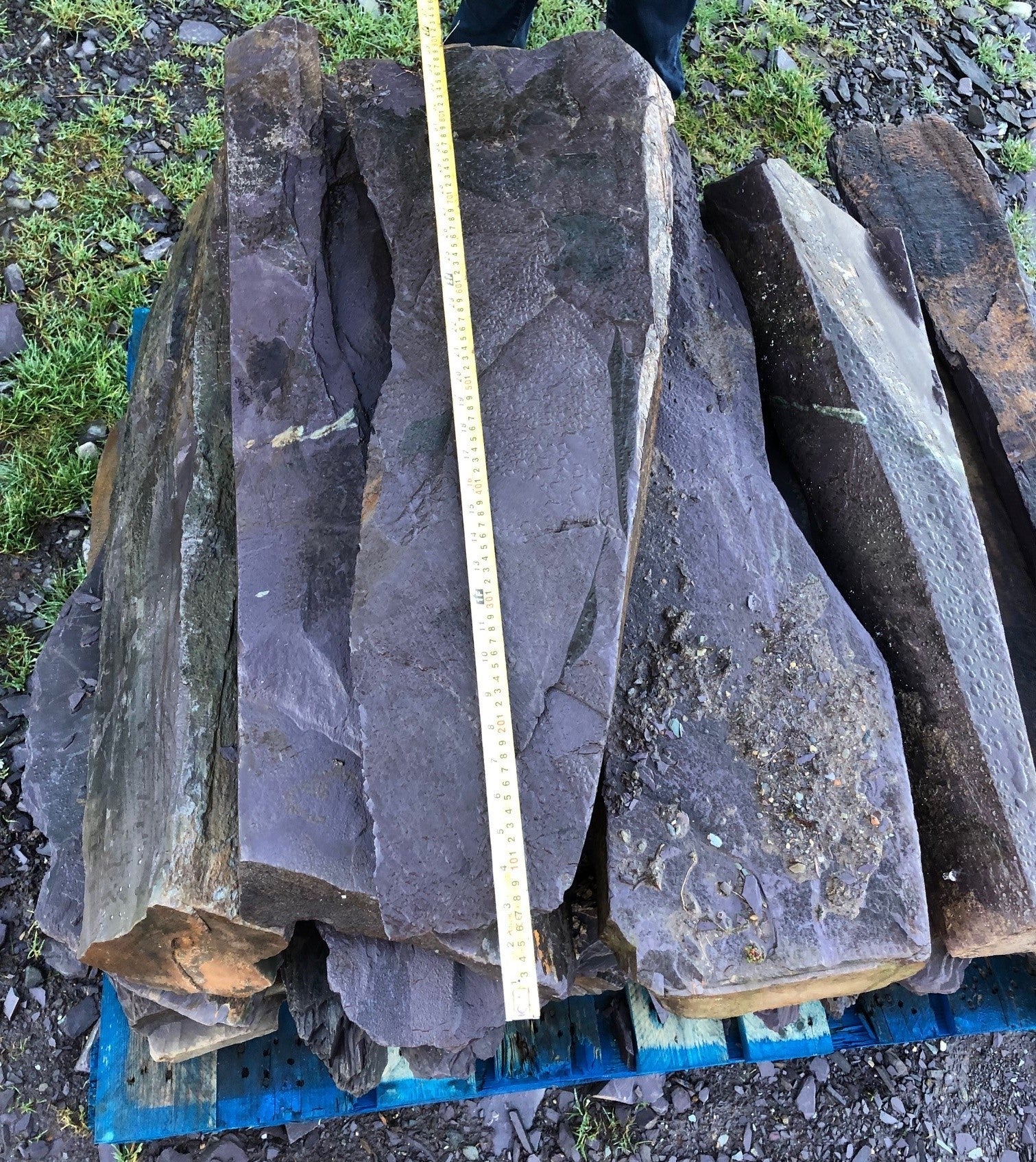 Multicoloured Rustic Slate Standing Stones