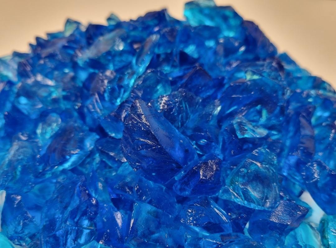 Aquamarine Glass Chippings 10-20mm