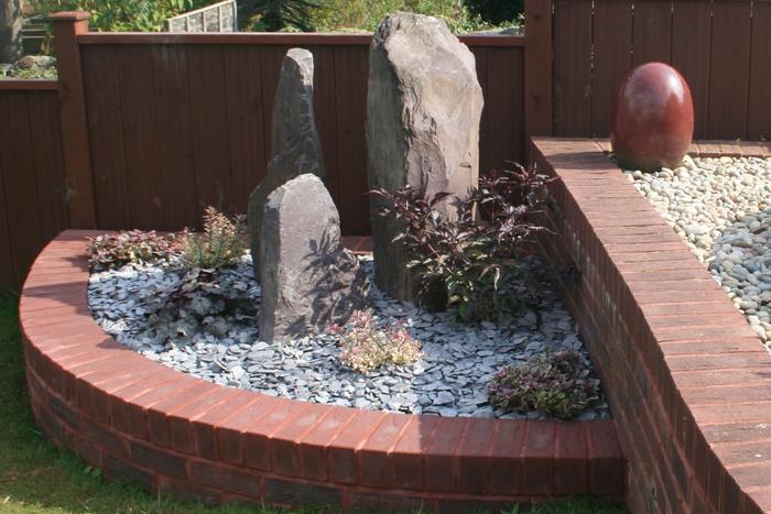 Slate Monolith's With Slate Chippings