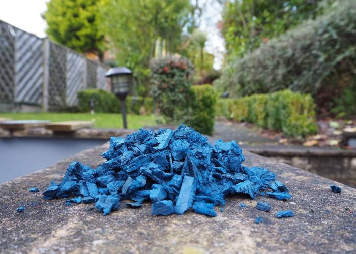 Blue Rubber Chippings For Garden