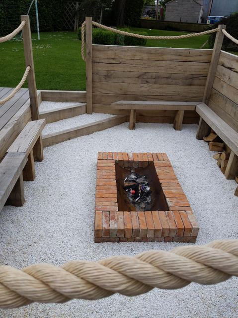 White Gravel Patio and Steps 