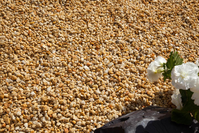 Corn coloured gravel